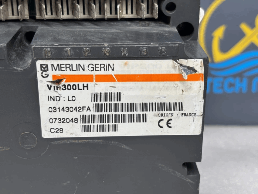 Merlin Gerin VIP300LH Protection Relay Used Medium/High Voltage Electrical System Protection Unit - Image 7