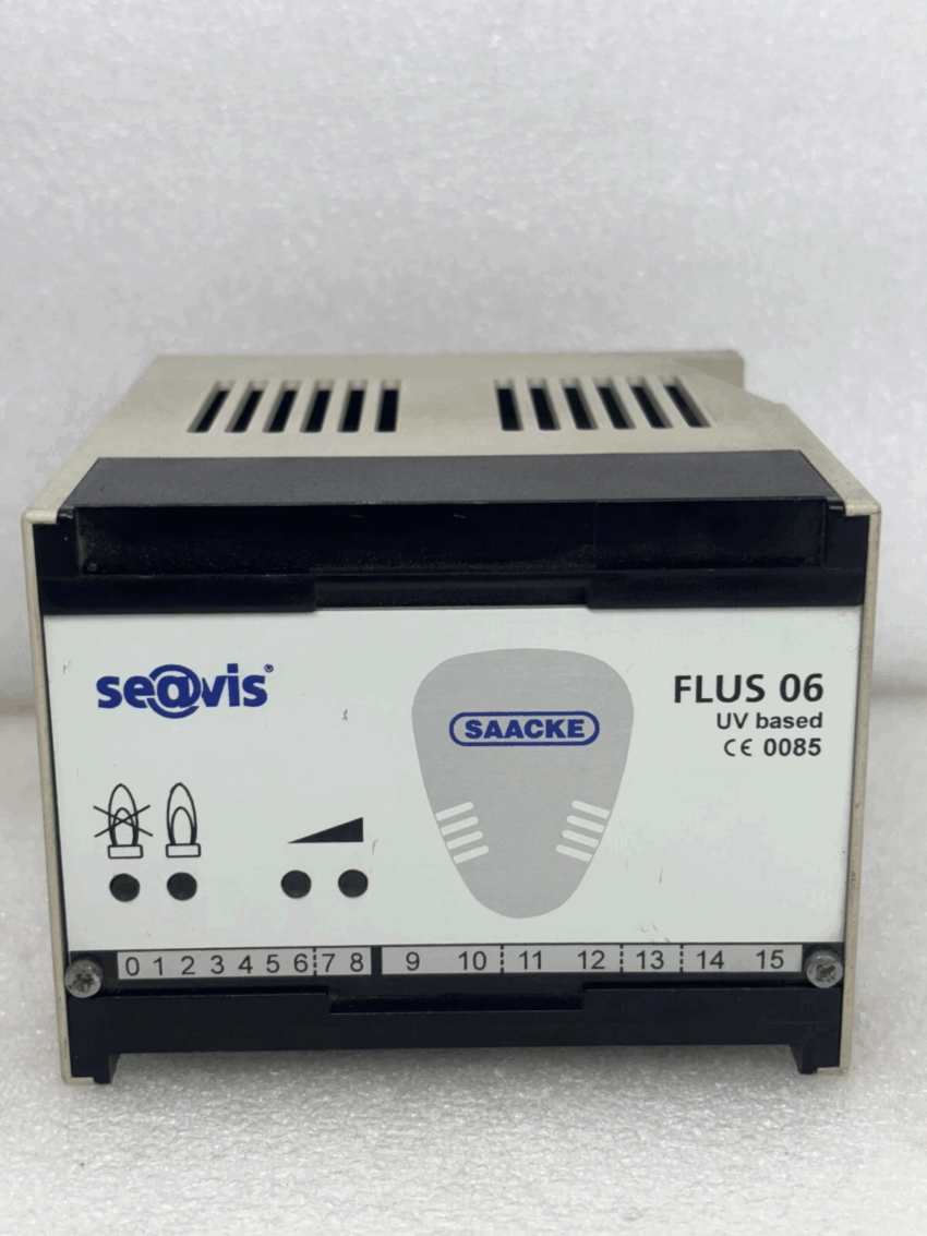 Saacke FLUS 06 UV Flame Detector 230VAC 50-60Hz Industrial Fire Safety Sensor Used Condition German-Made UV Flame Detection Device