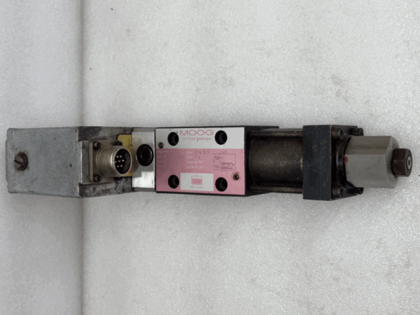 Moog A11592 Framo D635-606C Hydraulic Servo Valve PP 300 Bar Used Condition High-Pressure Industrial Valve for Precision Fluid Control