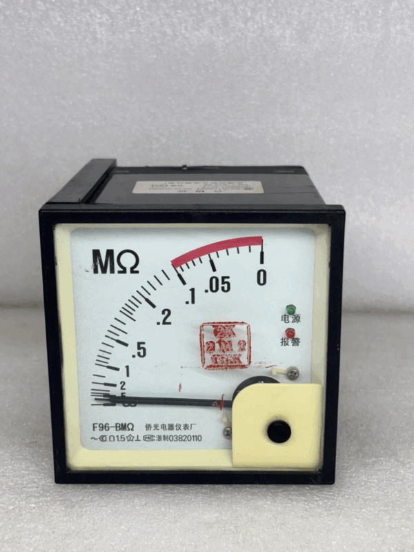 F96-BM Ω Marine Insulation Meter Used Condition Analog Resistance Tester for Marine Electrical Systems Accurate Shipboard Insulation Monitoring