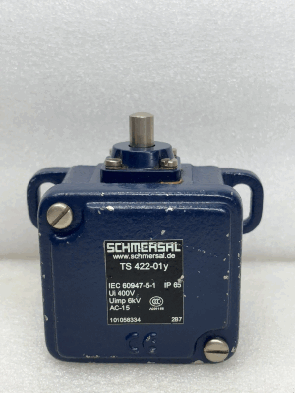 Schmersal TS 422-01Y Limit Switch – IEC 60947-5-1 IP65 Mechanical Plunger Actuator1 NC Contact – Used