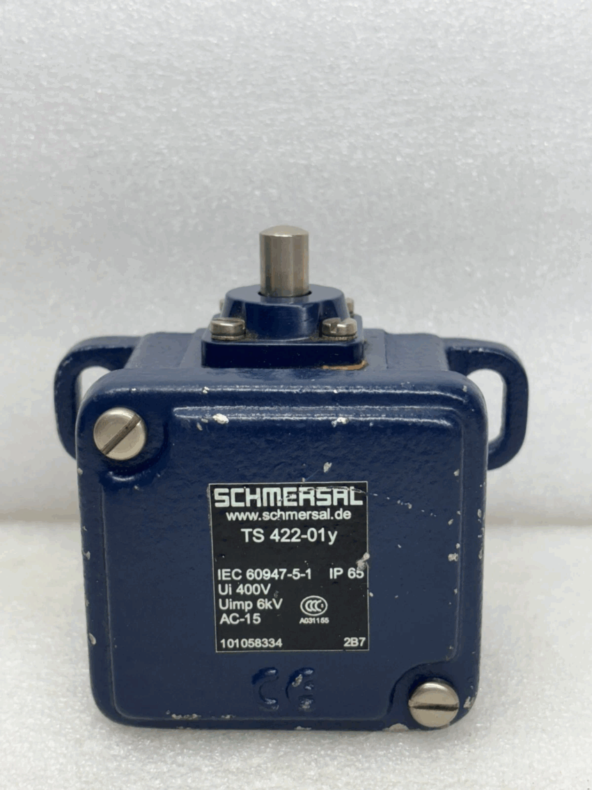 Schmersal TS 422-01Y Limit Switch – IEC 60947-5-1 IP65 Mechanical Plunger Actuator1 NC Contact – Used