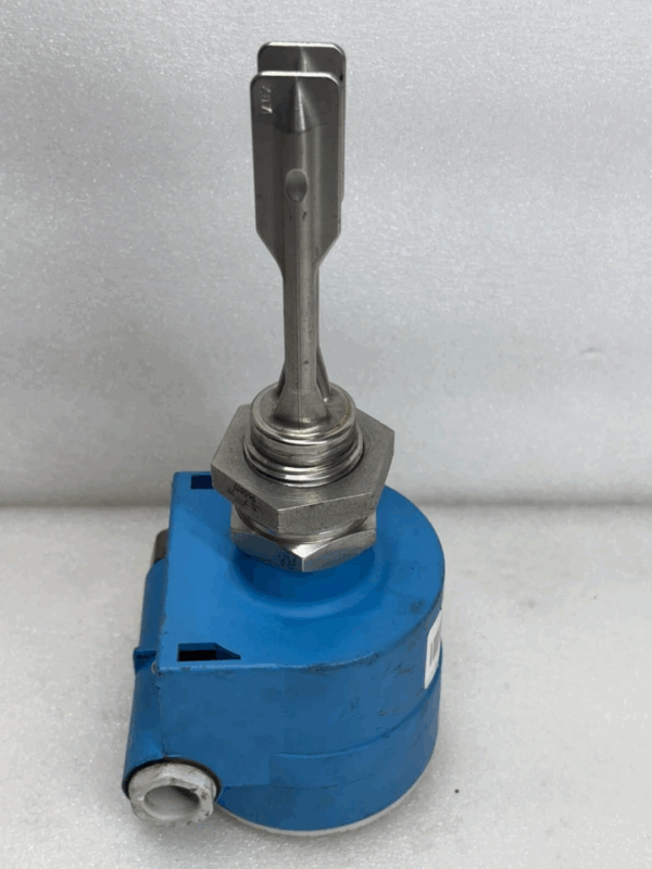 ENDRESS+HAUSER Liquiphant II FDL30-FGR2A7K Limit Switch Used Industrial Liquid Level Sensor Fully Functional Condition